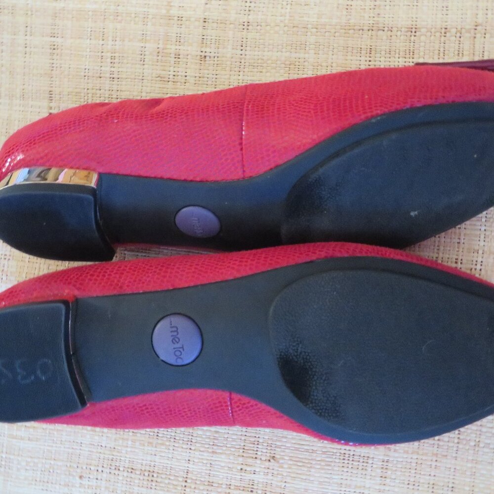 NWOT Red MeToo Leather Flats with a Bow Sz 7.5 - Picture 10 of 11